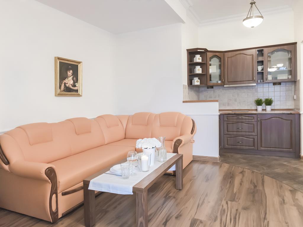 Vacationclub - Trzy Korony Wazow Apartment 12 ชวีโนวิชแจ ภายนอก รูปภาพ