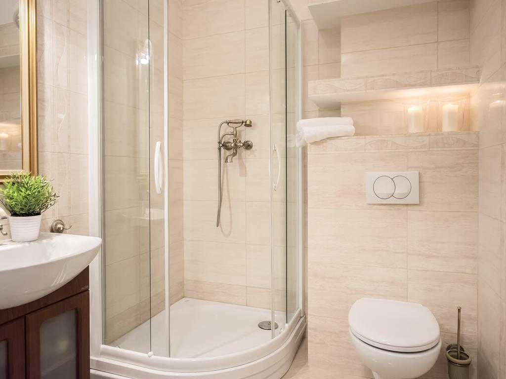 Vacationclub - Trzy Korony Wazow Apartment 12 ชวีโนวิชแจ ภายนอก รูปภาพ